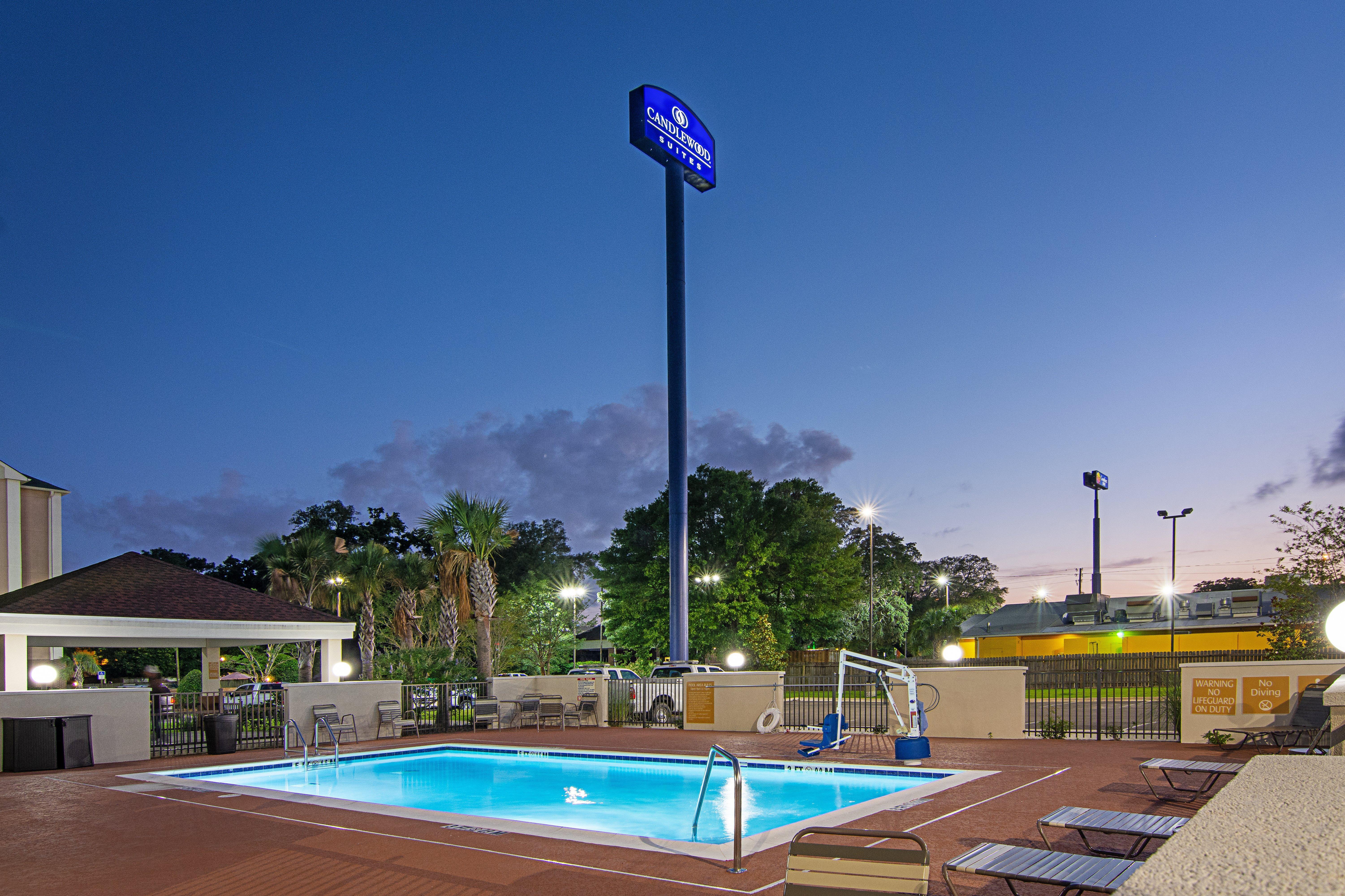 Candlewood Suites - Pensacola - University Area By Ihg Ferry Pass Exterior photo